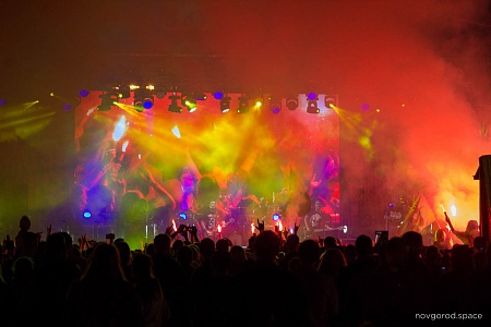 Рок-фестиваль «Звукоморье» собрал 20 тысяч зрителей на Софийской площади